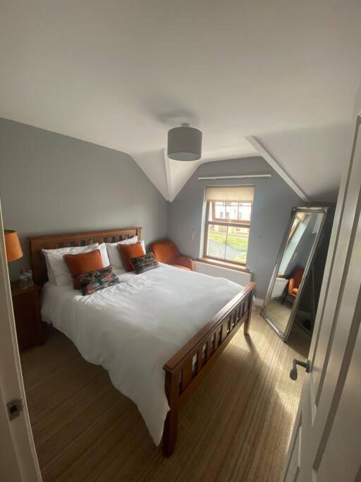Willa Cheerful 4-Bed Townhouse In Centre Of Newcastle Newcastle  Zewnętrze zdjęcie